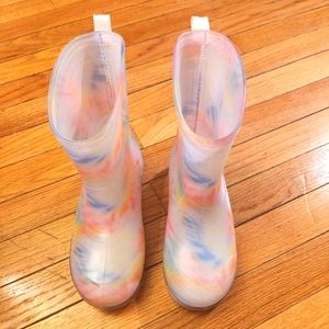 Madden Girl Light up rainboots
